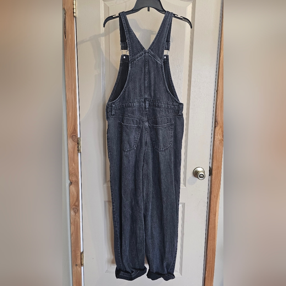 Universal Thread Goods Co. Size 6 Black Overalls Distressed Wash‎ - Picture 5 of 7